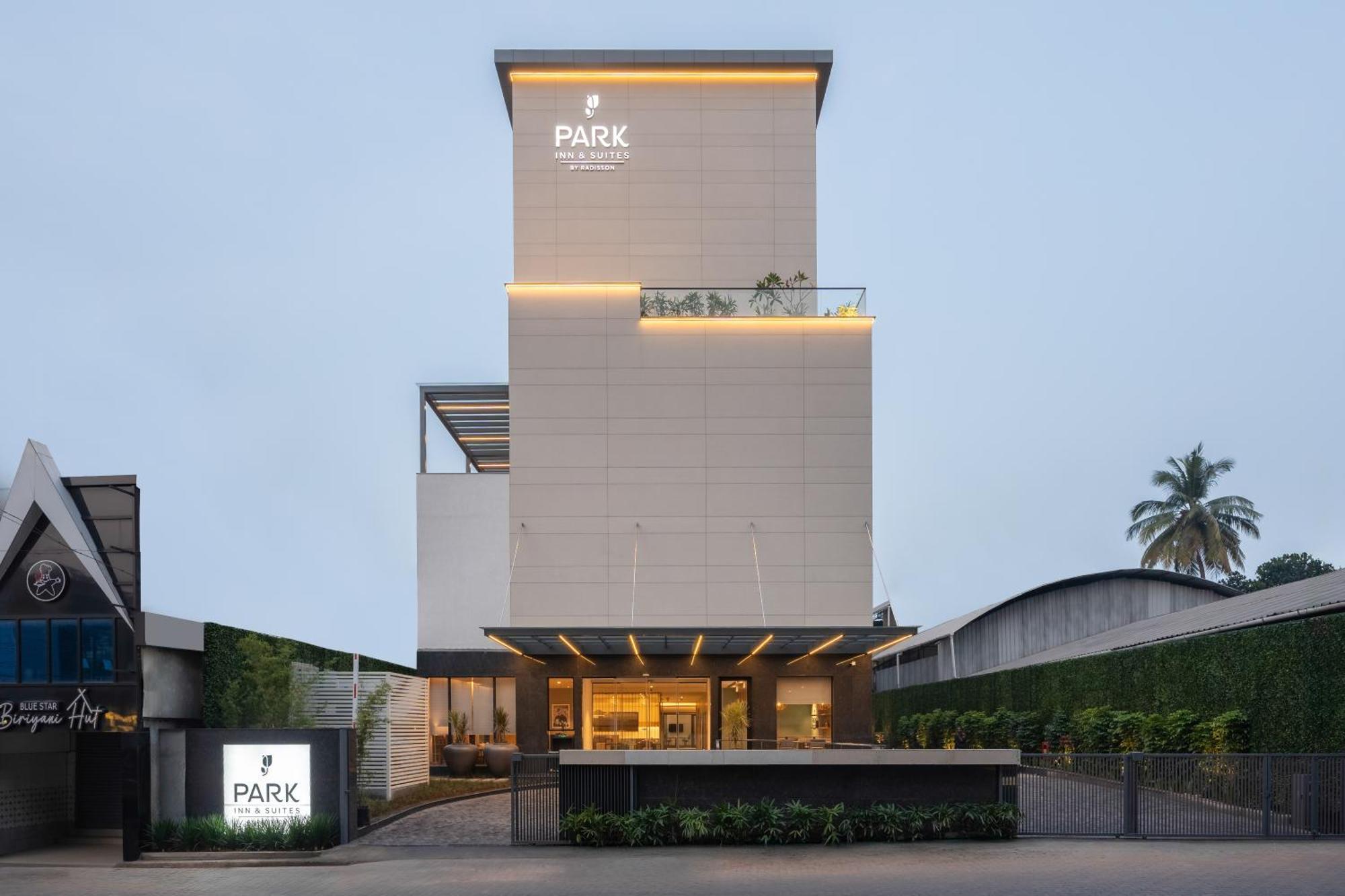 Park Inn & Suites By Radisson Thrissur East Fort 外观 照片
