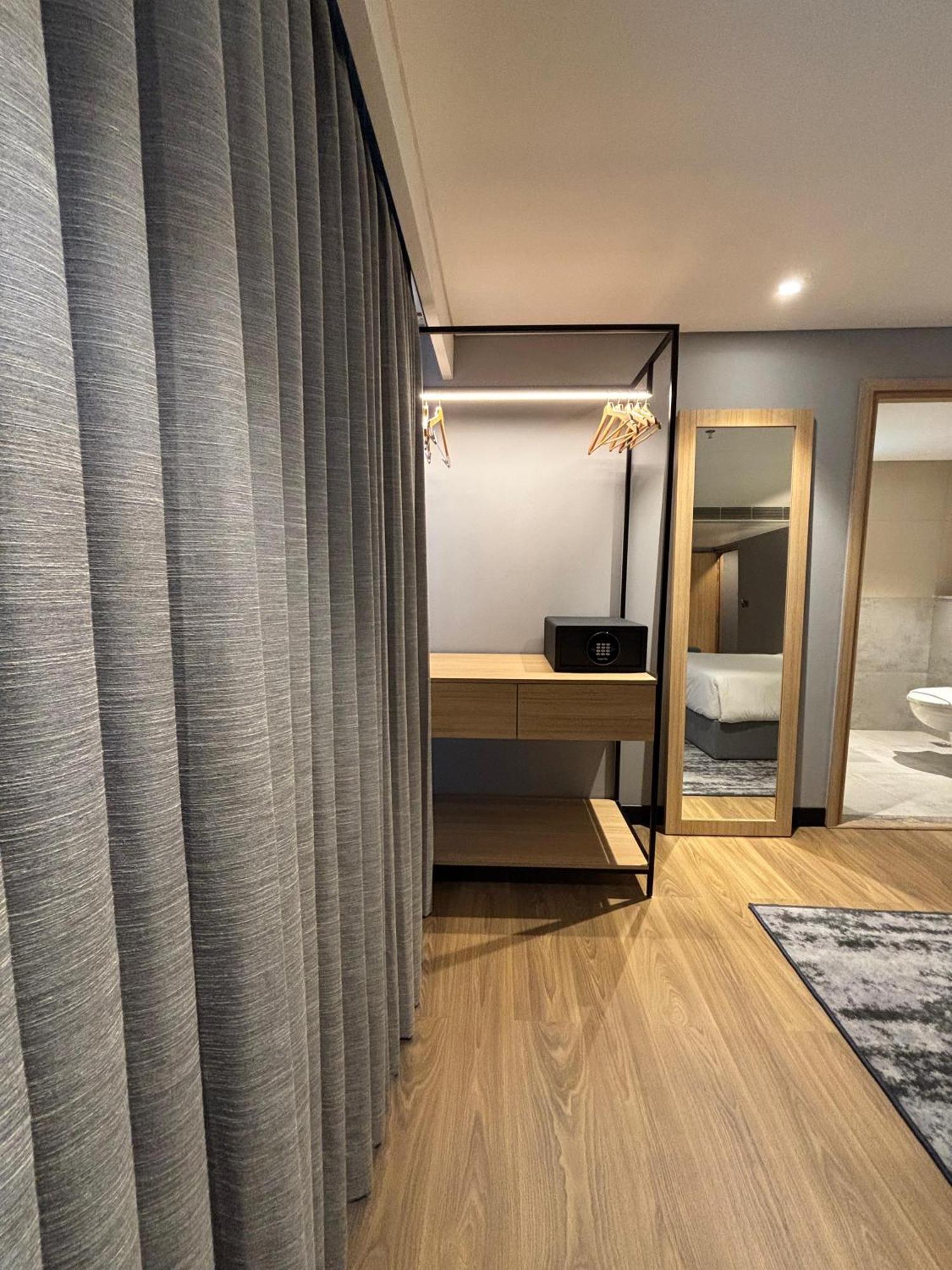 Park Inn & Suites By Radisson Thrissur East Fort 外观 照片