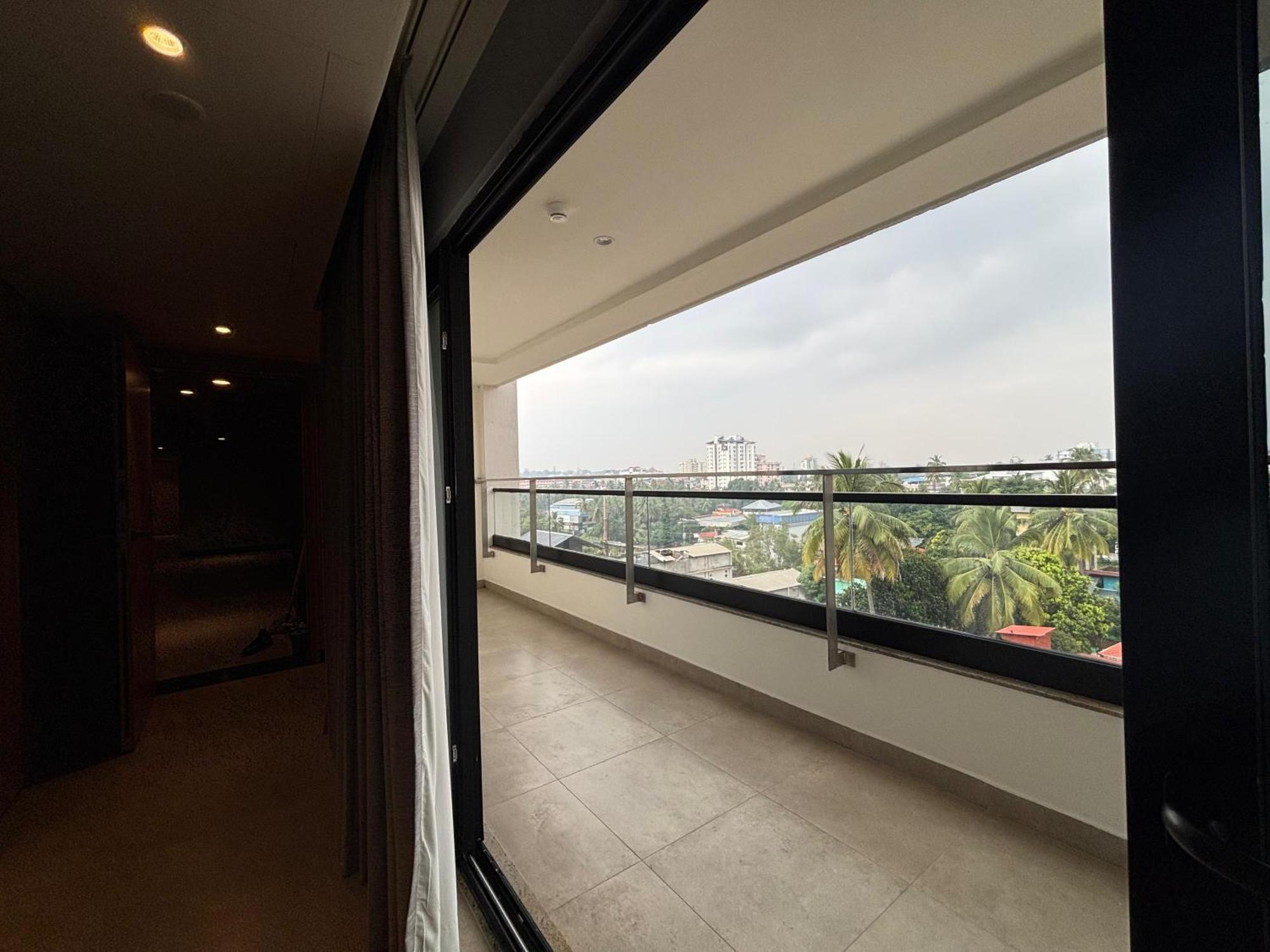 Park Inn & Suites By Radisson Thrissur East Fort 外观 照片