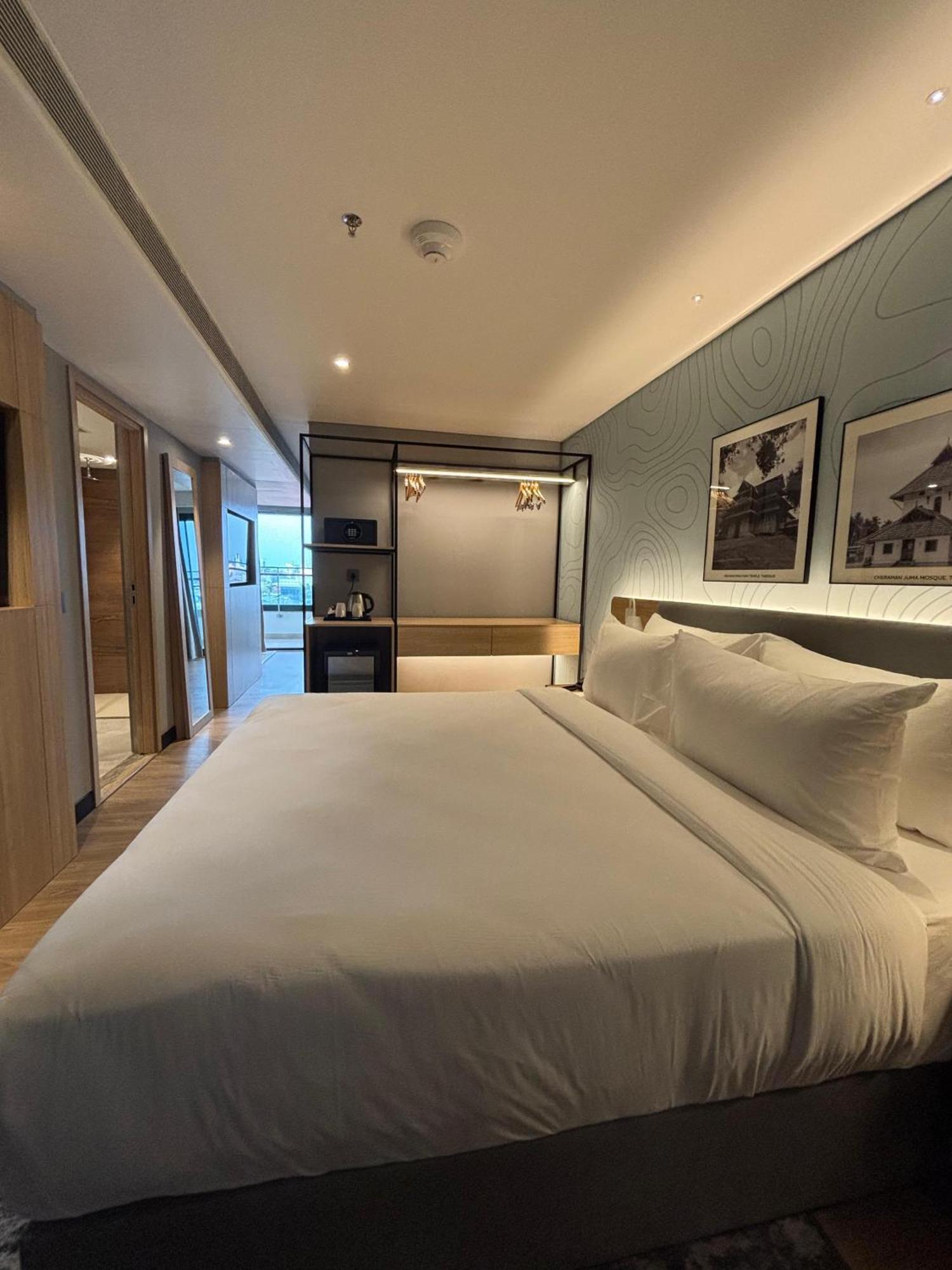 Park Inn & Suites By Radisson Thrissur East Fort 外观 照片
